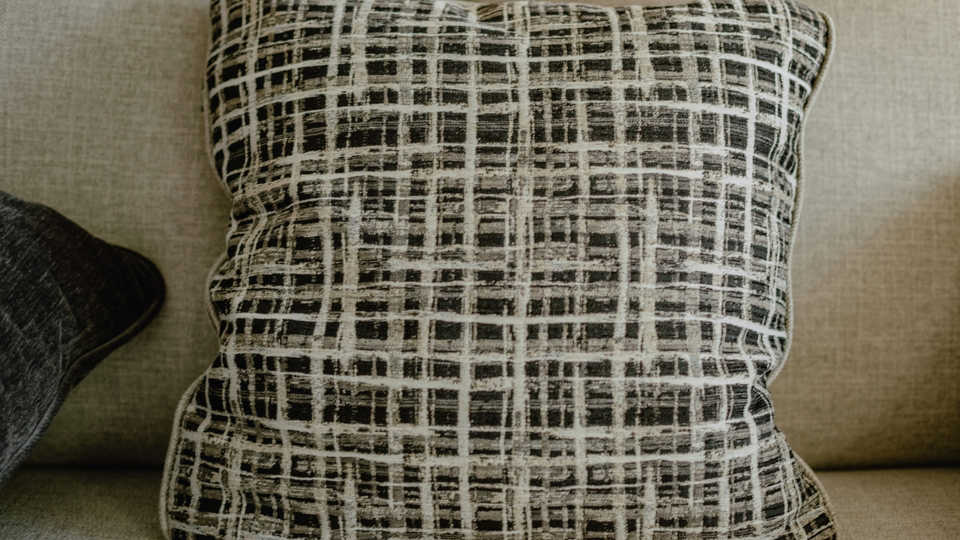 Cozy neutral throw pillow detail